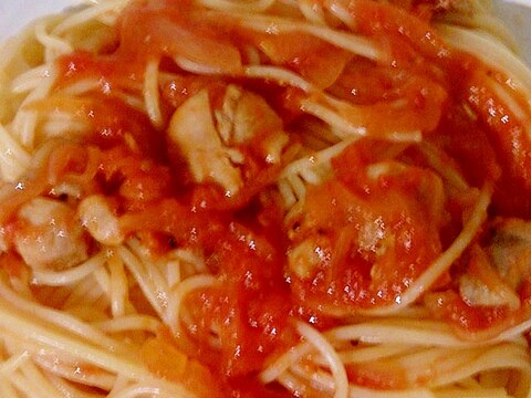 トマト缶と鶏もものスパゲティ